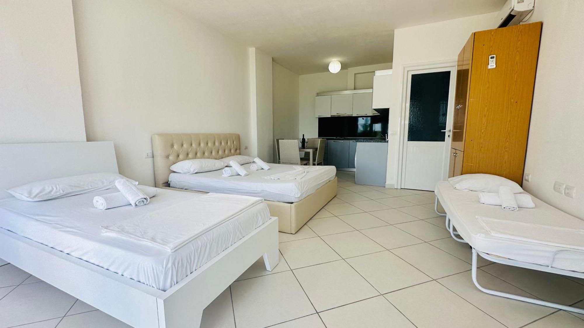 Jico Travel - Villa Colombo Vlorë Chambre photo