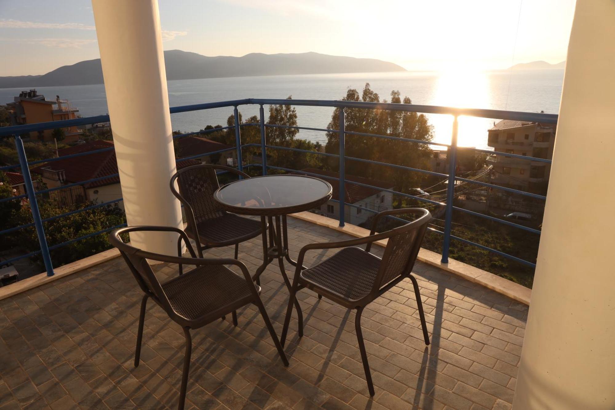 Jico Travel - Villa Colombo Vlorë Chambre photo