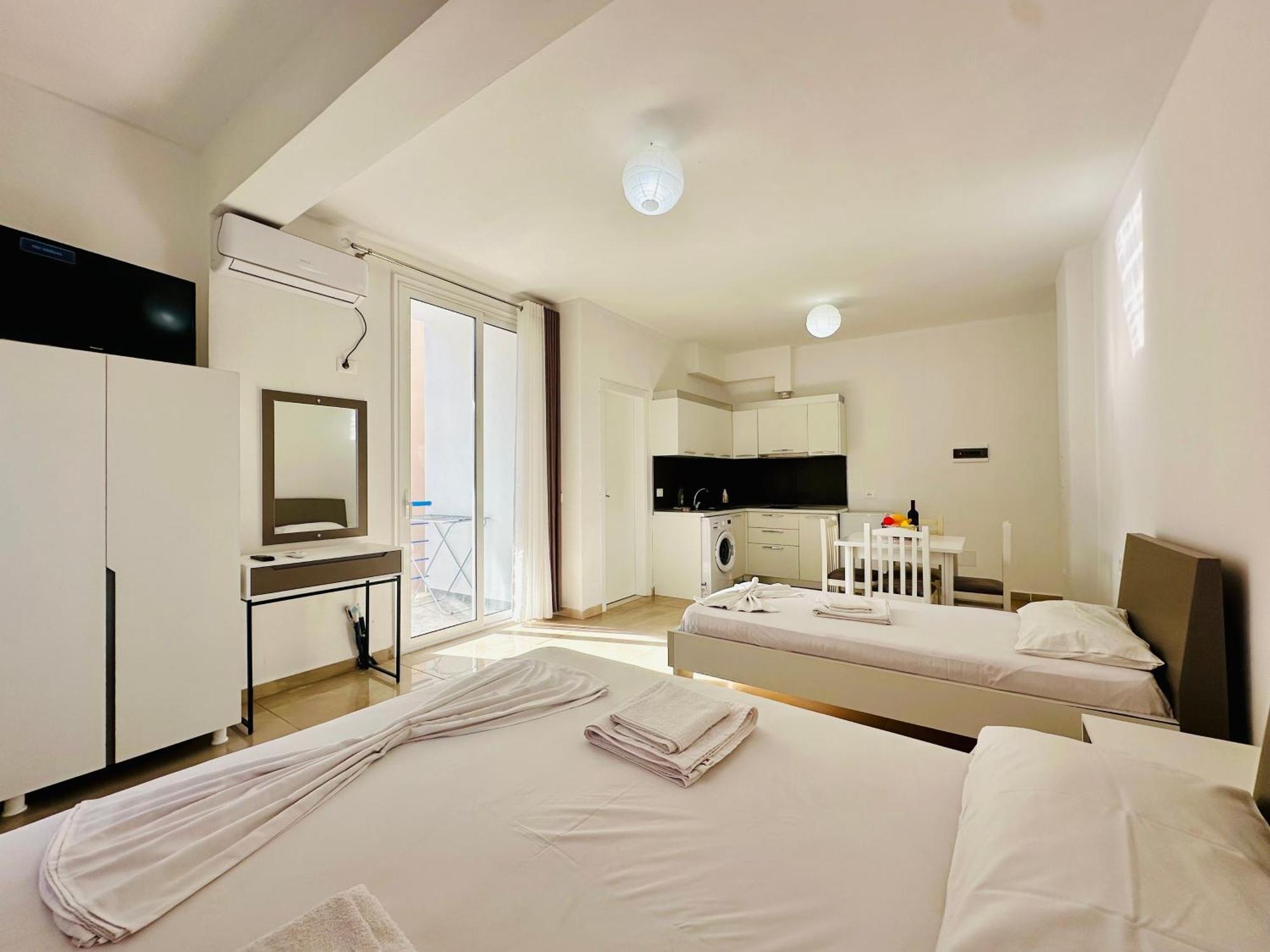 Jico Travel - Villa Colombo Vlorë Extérieur photo