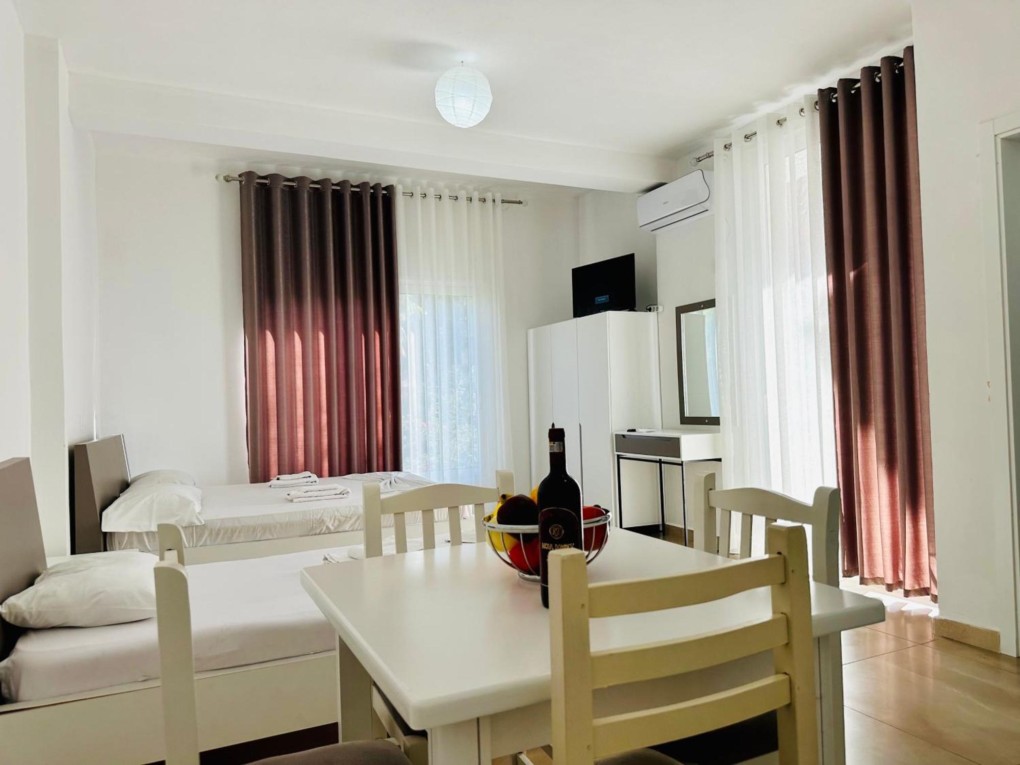 Jico Travel - Villa Colombo Vlorë Chambre photo